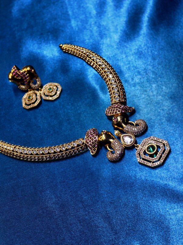 Traditional Thantham jewellery set with elegant gold finish