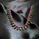 Green leaf design jewellery set with necklace and earrings