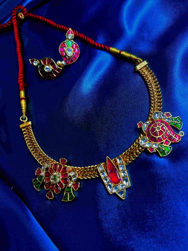 Namam jewellery set with elegant traditional design