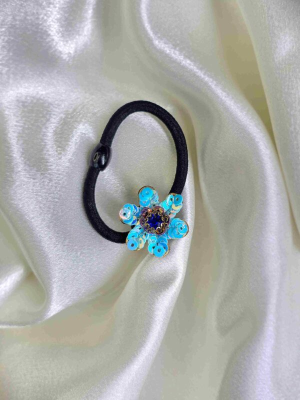Ocean Blue Flower Hair Tie – Stylish & Comfortable Accessory Ocean blue flower hair tie for women