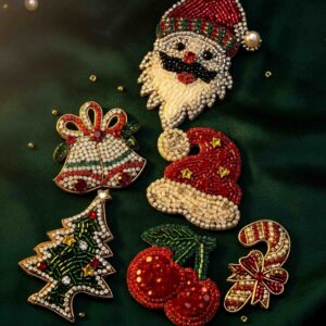 All christmas brooches (Set of 6)