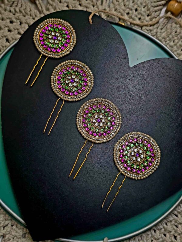 Green and Pink Meenakari U pin (Set of 5) Green and Pink Meenakari U pin (Set of 5)