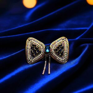 Sapphire Bow center clip